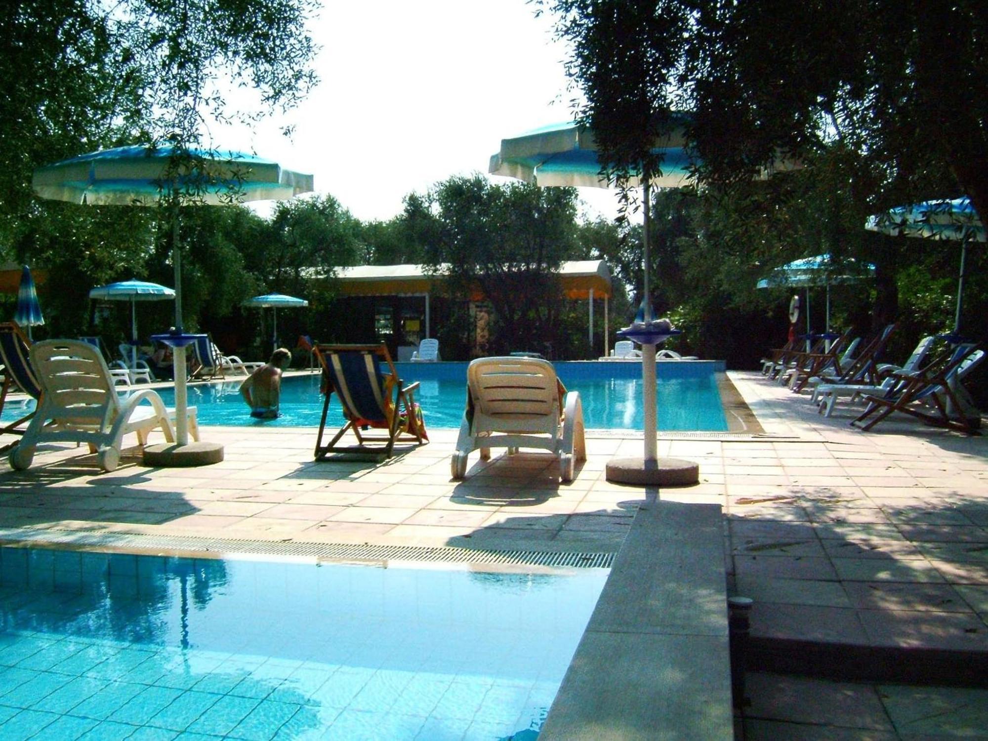 Appartamenti Gallo Club Vieste Bagian luar foto